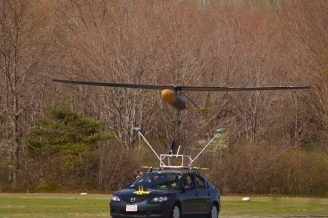 MIT打造汽油无人机：可持续飞行5天