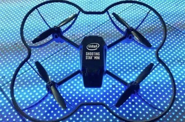 Intel室内同时放飞100架无人机，创吉尼斯纪录