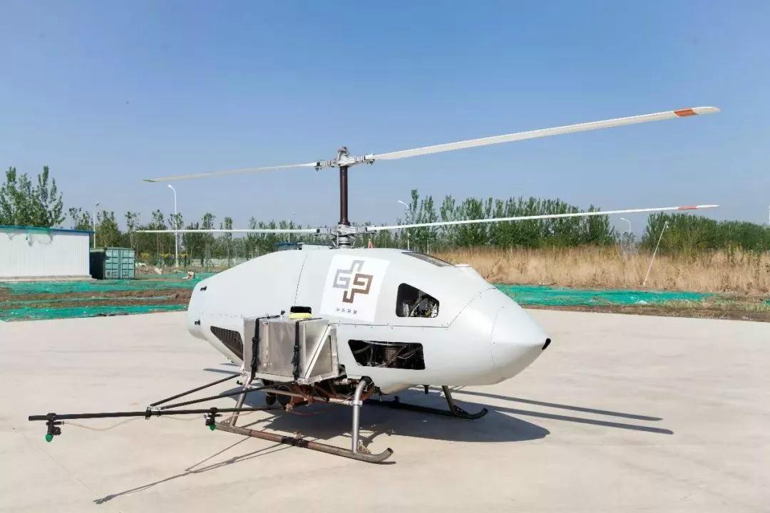 中国首架最大载药量农业植保无人直升机首飞成功